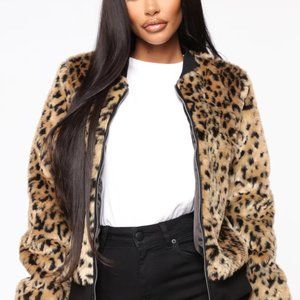 Charlotte Russe Bomber Jacket size small, leopard print Faux Fur